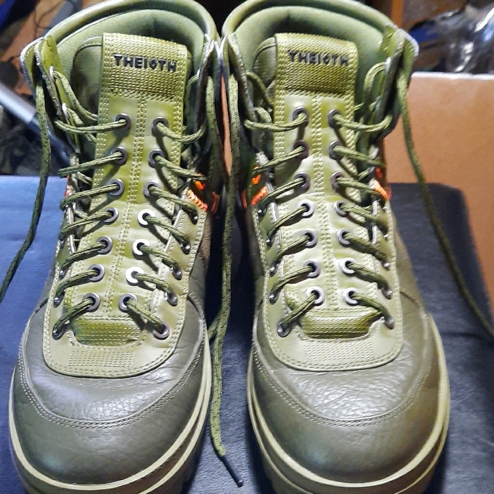 Men's shoes